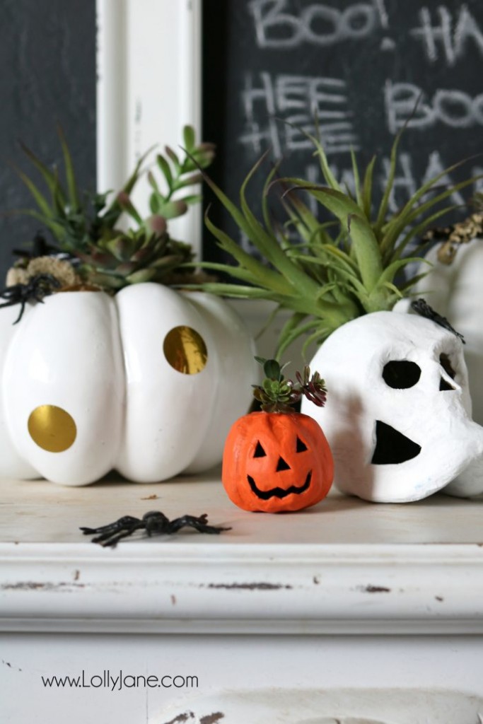 halloween-display-planters-700x1050-683x1024