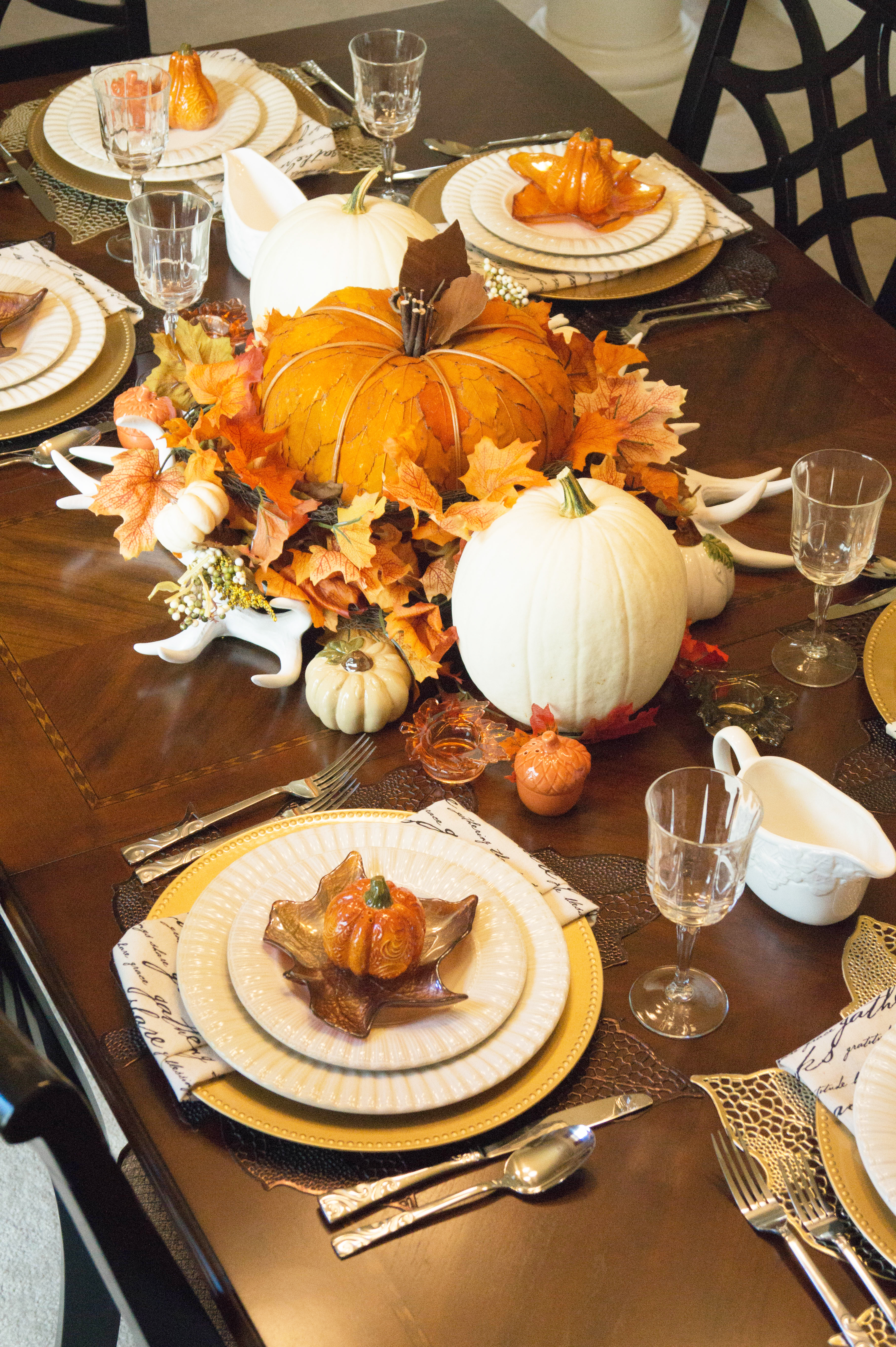 Stage Presents 2016 Fall Home Tour Tablescape - Formal Dining Room - stage-presents.com