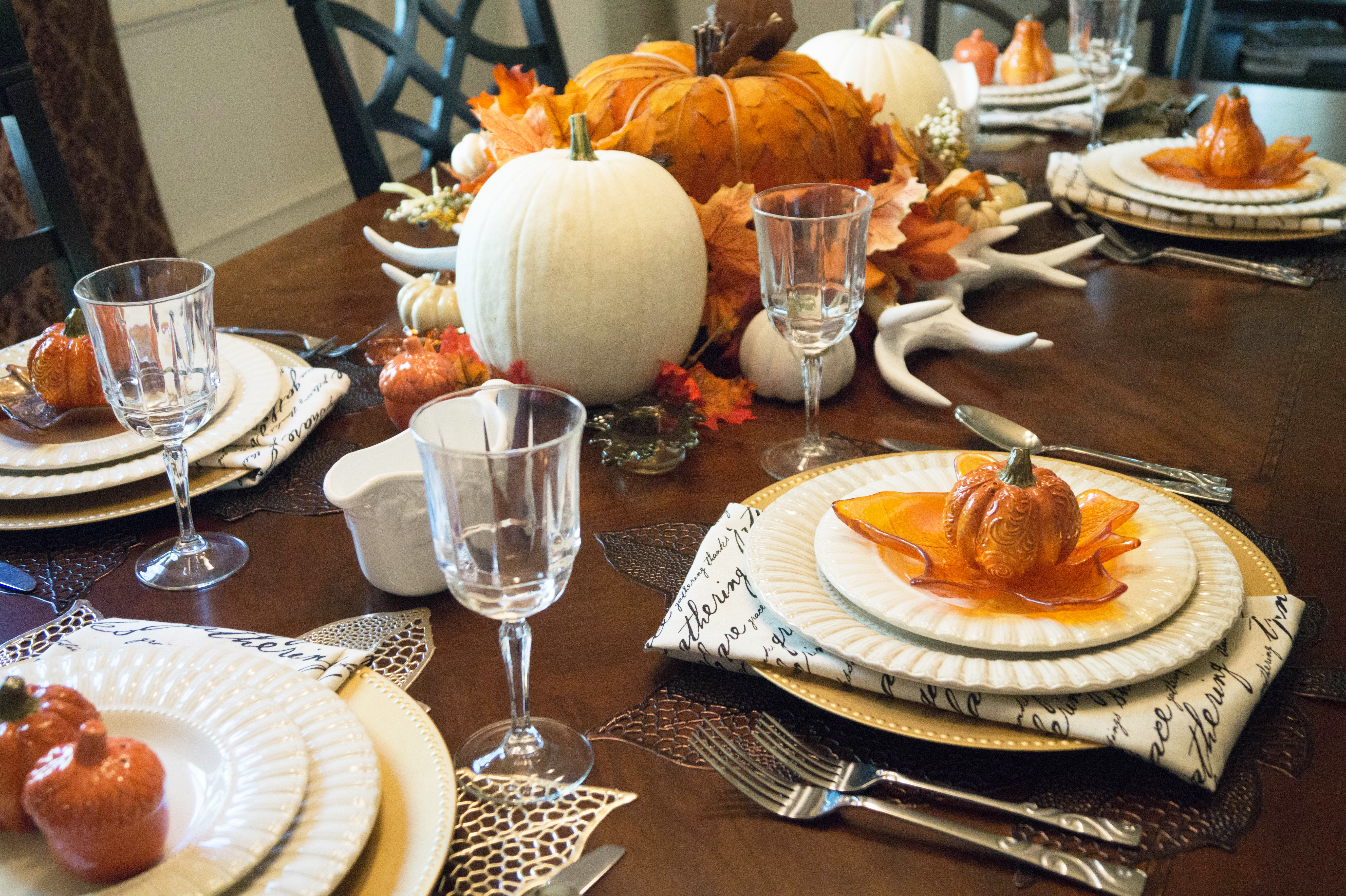 Stage Presents 2016 Fall Home Tour Tablescape - Formal Dining Room - stage-presents.com